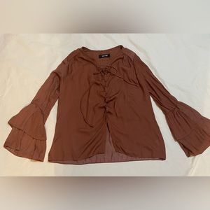 DO+BE Burnt Orange Sz Small Long Layered Bell Sleeve Lace Tie Front Satin Like